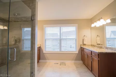 158 Larimar Dr, Willowick, OH 44095 photo 12