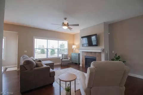 158 Larimar Dr, Willowick, OH 44095 photo 3