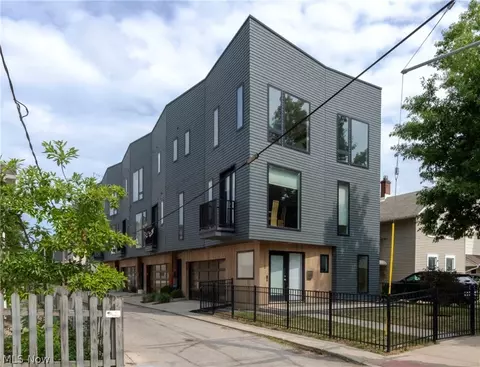 518 Jefferson Ave, Cleveland, OH 44113