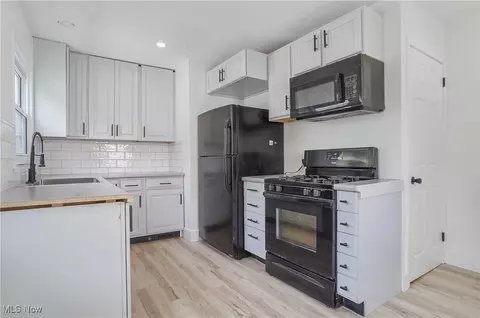 Kitchen - 62 Shields Rd, Boardman, OH 44512 photo 1 of 2