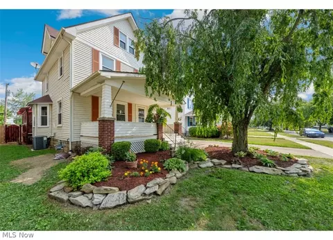 322 Cambridge Ave, Elyria, OH 44035
