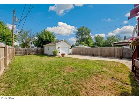 Exterior - 322 Cambridge Ave, Elyria, OH 44035 photo 5 of 7