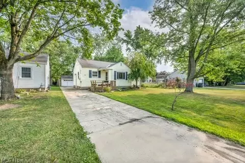 532 Metcalf Rd, Elyria, OH 44035 photo 3