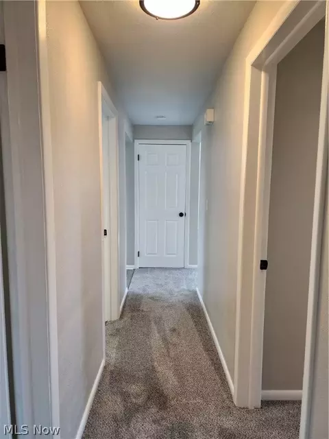 Entry Way - 1629 W 30th St, Lorain, OH 44052 photo 4 of 6