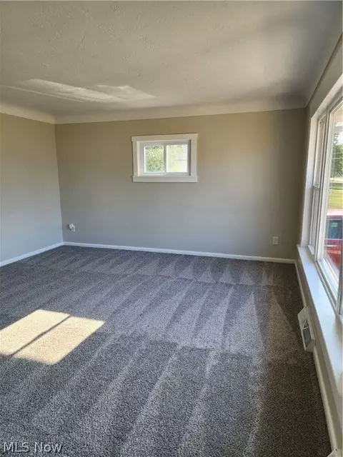 Living - 1629 W 30th St, Lorain, OH 44052 photo 3 of 3