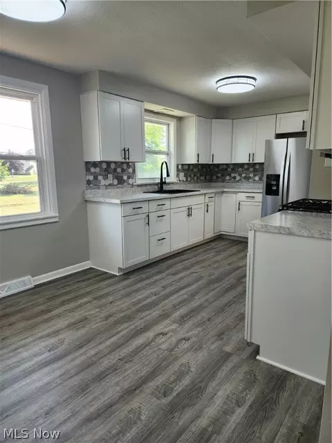 Kitchen - 1629 W 30th St, Lorain, OH 44052 photo 1 of 2