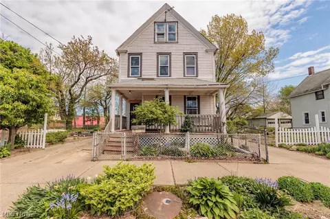1075 E 64th St, Cleveland, OH 44103