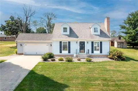 1846 Opal St, Louisville, OH 44641