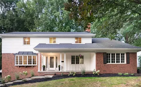7443 Hollycroft Ln, Mentor, OH 44060