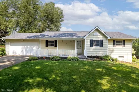 8635 Westspring Cir NW, Canal Fulton, OH 44614
