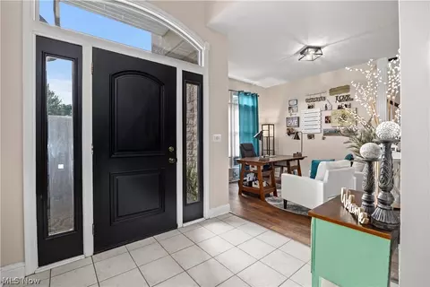 Entry Way - 503 Heron Dr, Huron, OH 44839 photo 1 of 5