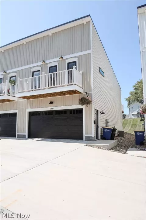 1437 Bridge St, Ashtabula, OH 44004