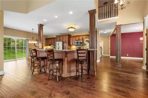Entry Way - 3356 Huntcliffe Rd NE, Canton, OH 44721 photo 1 of 5