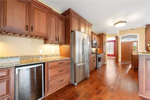 Kitchen - 3356 Huntcliffe Rd NE, Canton, OH 44721 photo 1 of 3