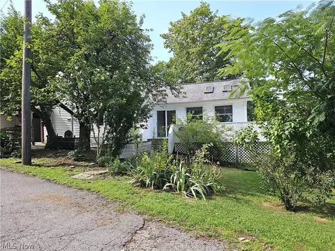 320 Hill St, Parkersburg, WV 26104