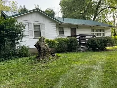 20238 Nashville Rd, Glenmont, OH 44628