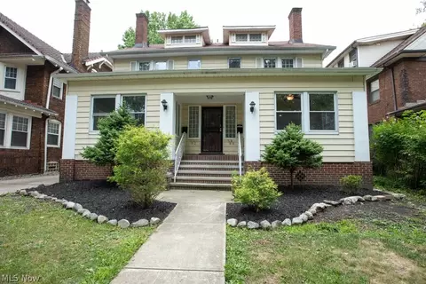 3080 E Derbyshire Rd, Cleveland Heights, OH 44118