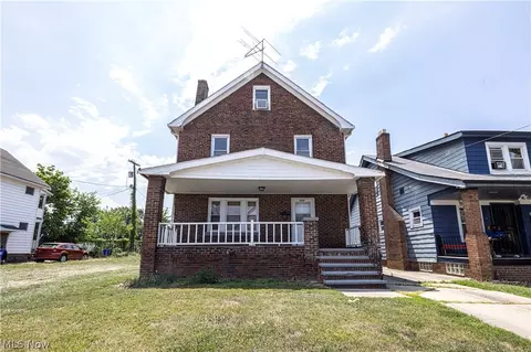 954 Royal Rd, Cleveland, OH 44110