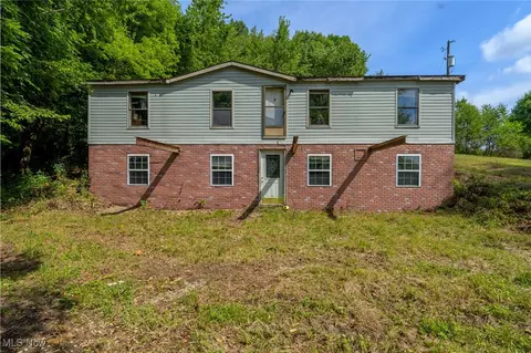 50218 Smith Rd, Negley, OH 44441