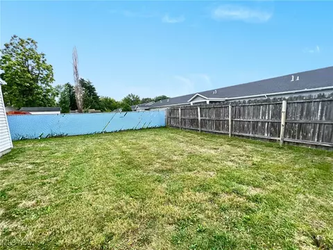 681 Abbe Rd S, Elyria, OH 44035 photo 25