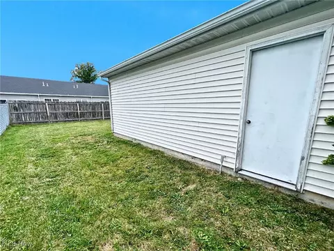 681 Abbe Rd S, Elyria, OH 44035 photo 23