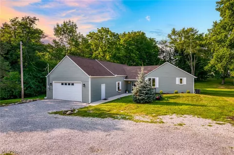 1617 Graham Rd, Stow, OH 44224