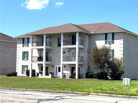 7350 Eisenhower Dr #5, Boardman, OH 44512