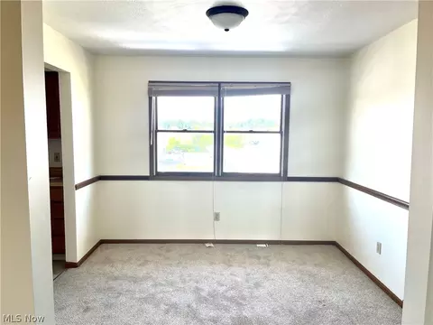 7350 Eisenhower Dr #5, Boardman, OH 44512 photo 5