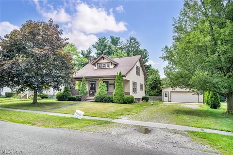 2750 Tifft St, Cuyahoga Falls, OH 44221
