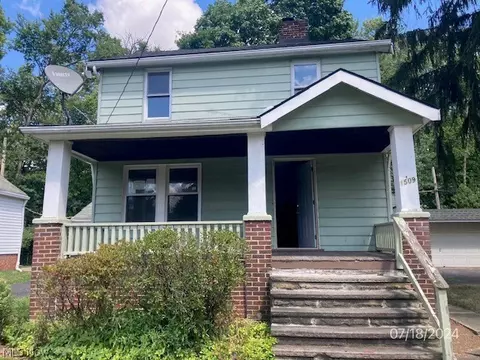 1509 S Noble Rd, Cleveland Heights, OH 44121