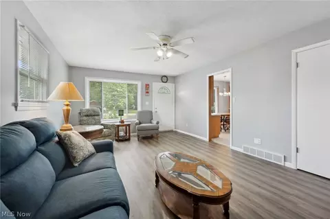 36310 Stevens Blvd, Willoughby, OH 44094 photo 2