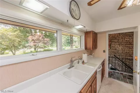 425 Bittersweet Rd, Akron, OH 44333 photo 27