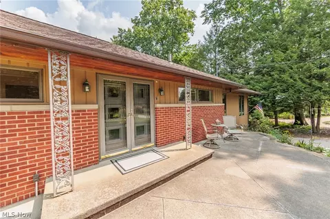425 Bittersweet Rd, Akron, OH 44333 photo 3
