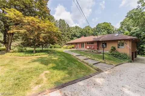 425 Bittersweet Rd, Akron, OH 44333 photo 4