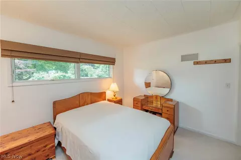 425 Bittersweet Rd, Akron, OH 44333 photo 9