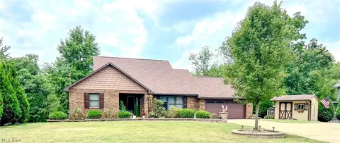 903 Glendale Rd, Marietta, OH 45750