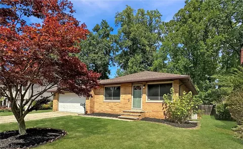 188 Pinewood Dr, Elyria, OH 44035