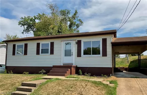 713 Edgelawn St, Parkersburg, WV 26101