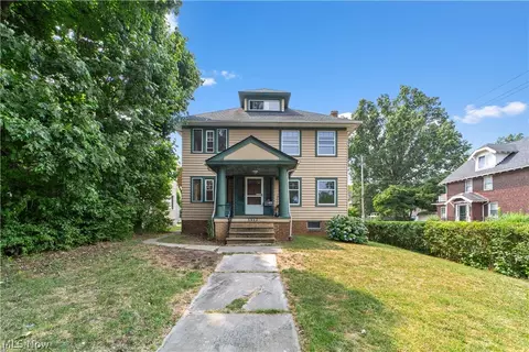 3076 Yorkshire Rd, Cleveland Heights, OH 44118