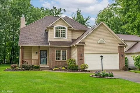 4120 Burnwyke Ct, Copley, OH 44321