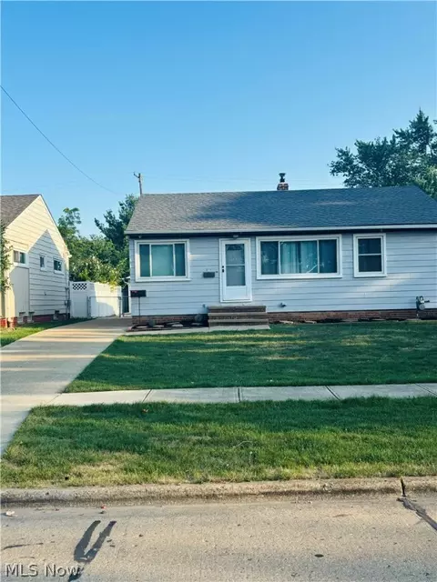 2315 Russell Ave, Parma, OH 44134