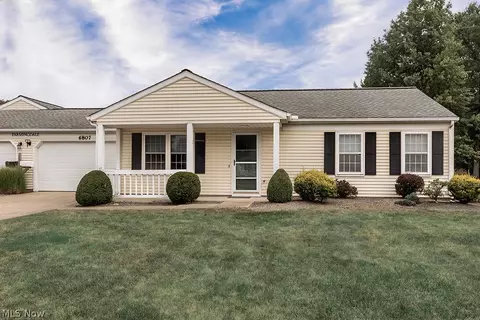 6807 Farmingdale Ln, Mentor, OH 44060