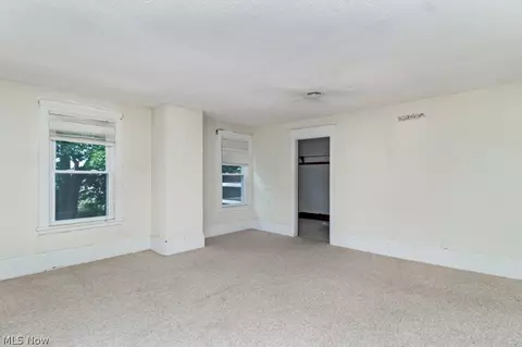 7187 Maple St, Mentor, OH 44060 photo 2