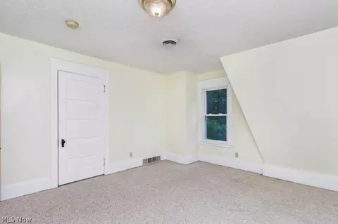 7187 Maple St, Mentor, OH 44060 photo 9