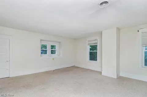 7187 Maple St, Mentor, OH 44060 photo 3