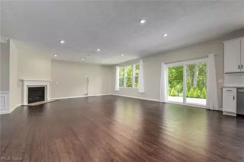 Living - 9367 Corning Ave, Mentor, OH 44060 photo 1 of 3
