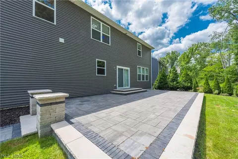 Exterior - 9367 Corning Ave, Mentor, OH 44060 photo 8 of 9