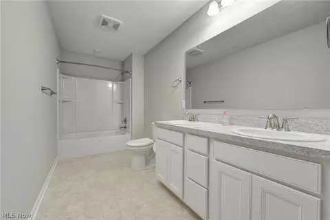 Entry Way - 9367 Corning Ave, Mentor, OH 44060 photo 6 of 7