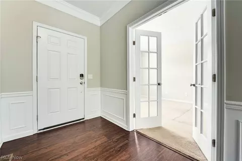 Entry Way - 9367 Corning Ave, Mentor, OH 44060 photo 1 of 7