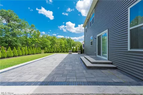 Exterior - 9367 Corning Ave, Mentor, OH 44060 photo 7 of 9
